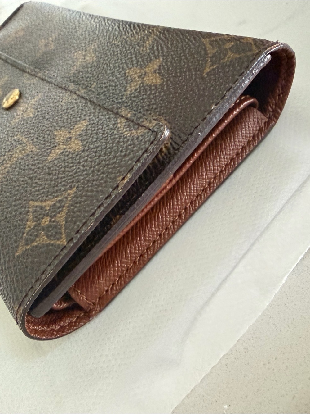 Louis Vuitton Sarah Wallet - Picture 3 of 8